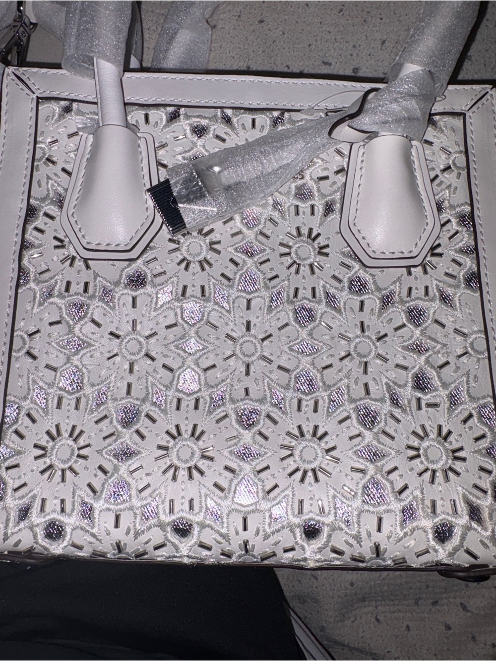 White Lace-Overlay Women's Tote crossbodyHandbag Michael Kors new with defects - Picture 12 of 12